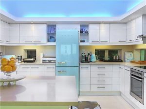 White-Cliffs-Penthouse-Clifton-kitchen