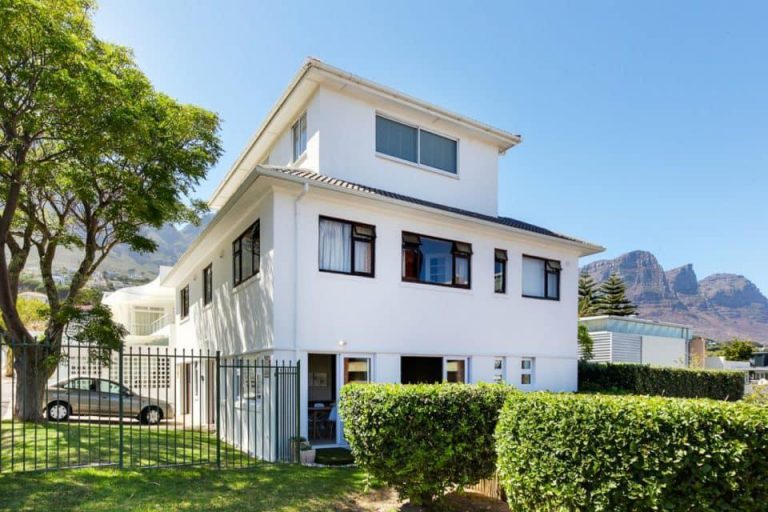 a-silvertide-a-silvertide-exterior-50667718-960x640||a-silvertide-a-silvertide-lounge-50667709-960x640||a-silvertide-a-silvertide-open-plane-living-space-50667707-960x640||a-silvertide-a-silvertide-dining-area-50667708-960x640||a-silvertide-a-silvertide-kitchen-50667716-960x640||a-silvertide-a-silvertide-living-kitchen-area-50667711-960x640||a-silvertide-a-silvertide-kitchen-50667712-960x640||a-silvertide-a-silvertide-kitchen-50667713-960x640