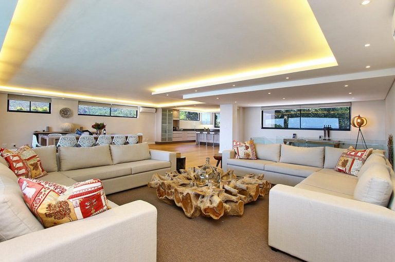 casablanca-casablanca-upstairs-lounge-3748
