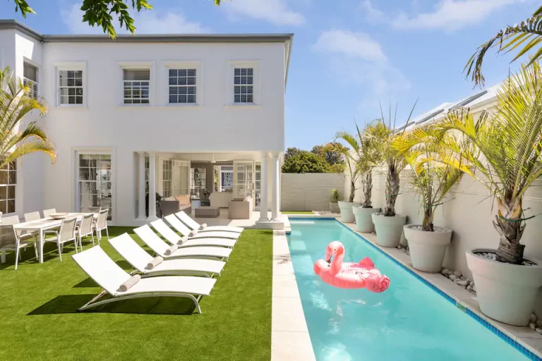 cloud house _luxury family home in Camps Bay 1