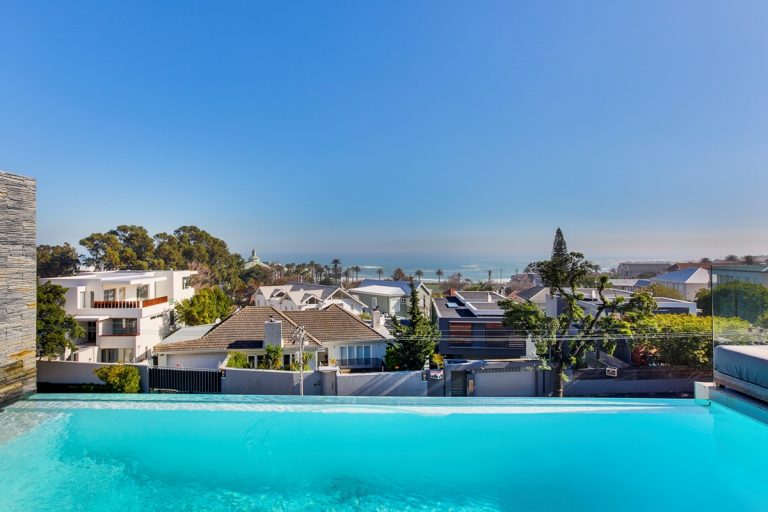 habrok-4_bed_villa__camps_bay-_sea_view||habrok-4_bed_villa__camps_bay-_black_kitchen||habrok-4_bed_villa__camps_bay-_lounge_and_swimming_pool||habrok-4_bed_villa__camps_bay-_bedroom_3||habrok-4_bed_villa__camps_bay-_bedroom_2||habrok-4_bed_villa__camps_bay-_open_plan_lounge||habrok-4_bed_villa__camps_bay-_bedroom_1||habrok-4_bed_villa__camps_bay-pool