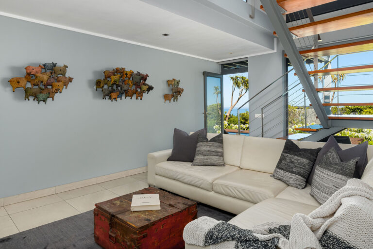 Camps Bay Accommodation - 38 Hely Hutchinson Ave
