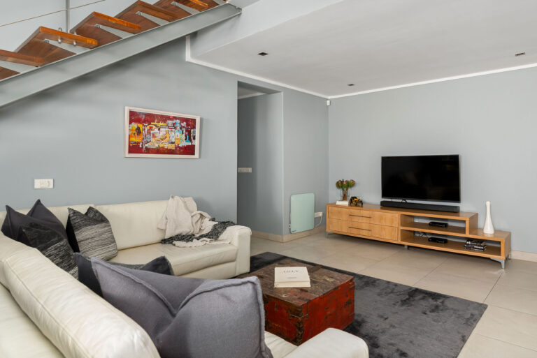 Camps Bay Accommodation - 38 Hely Hutchinson Ave