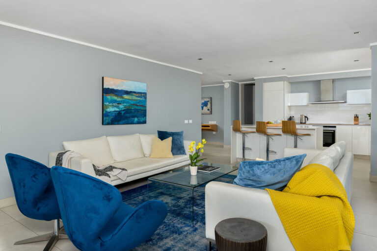 Camps Bay Accommodation - 38 Hely Hutchinson Ave