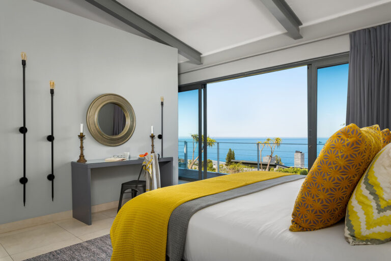 Camps Bay Accommodation - 38 Hely Hutchinson Ave