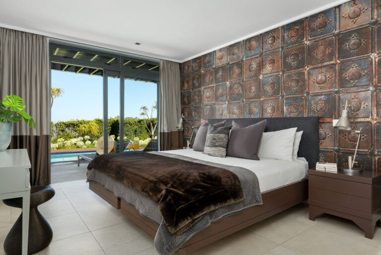 Camps Bay Accommodation - 38 Hely Hutchinson Ave