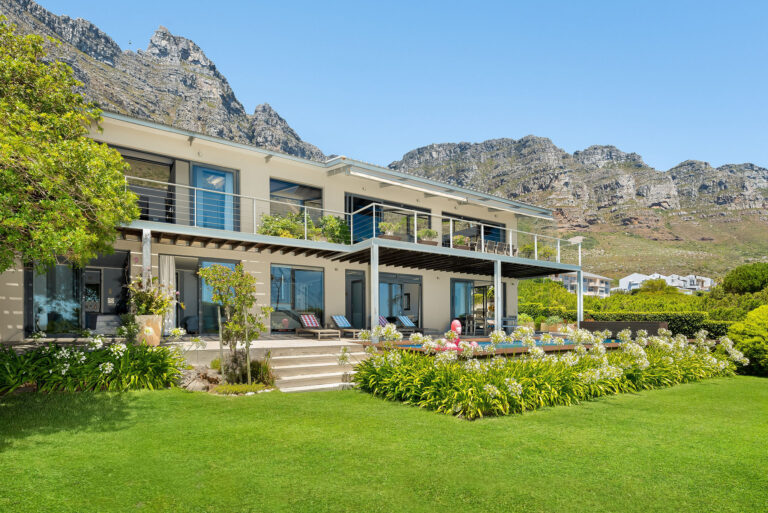 Camps Bay Accommodation - 38 Hely Hutchinson Ave