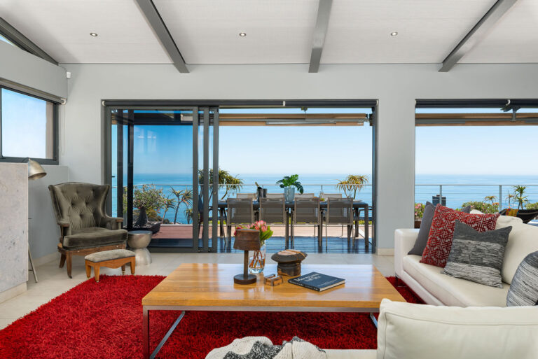 Camps Bay Accommodation - 38 Hely Hutchinson Ave