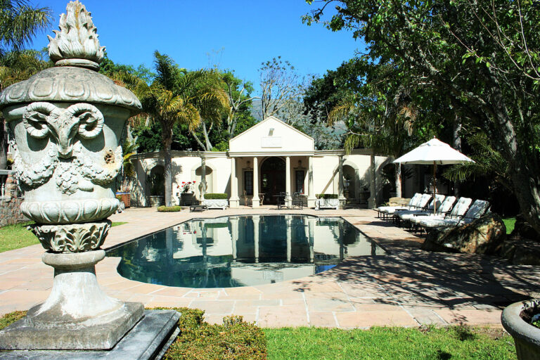ibis-house (1)