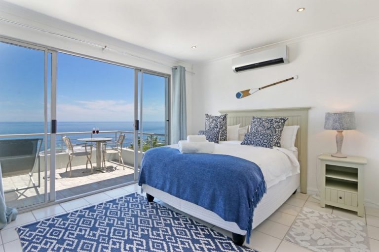 indigo-bay-the-penguin-indigo-bay-the-penguin-master-bedroom-81564588-960x640-1