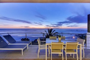 seasonsfind-the-sunset-seasonsfind-the-sunset-loungers-outdoor-dining-46447155-960x640-1