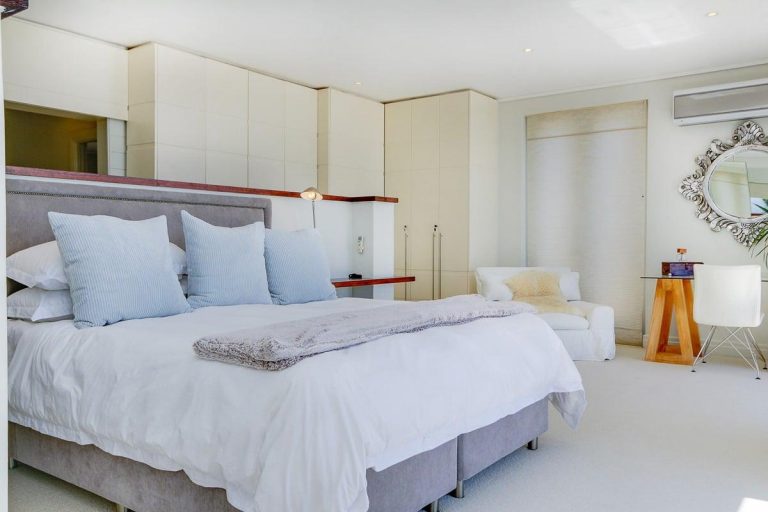 villa-olivier-villa-olivier-master-bedroom-43401829