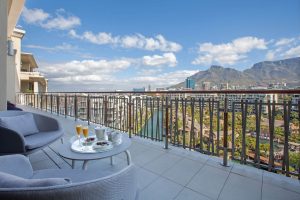 One & Only Penthouse for luyury holiday in Cape Town with all extras like butler, chauffeur and chef