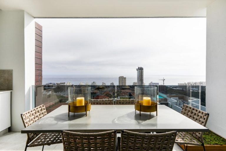 penthouse-on-b-129087488