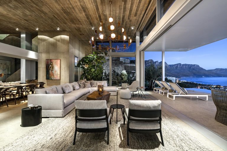 Clifton-Villa-High-end-Elegance-lounge