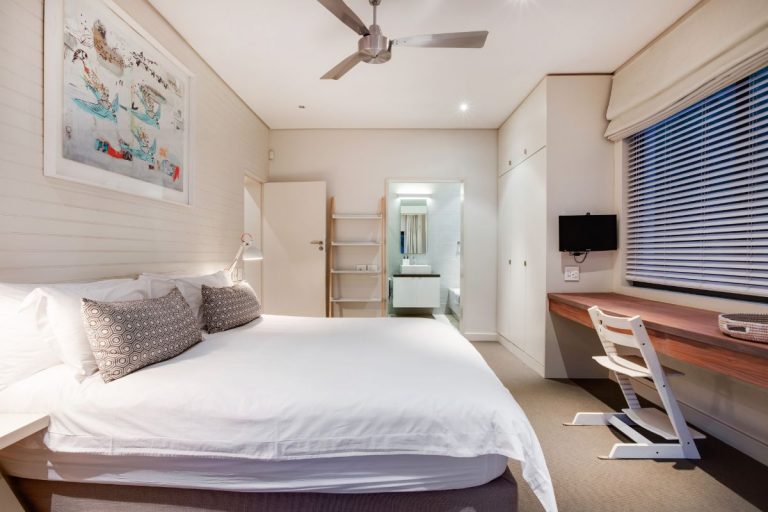 eames-villa-176827447