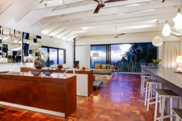 eames-villa-176827454