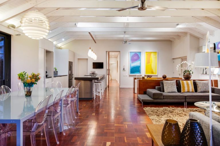 eames-villa-176827928