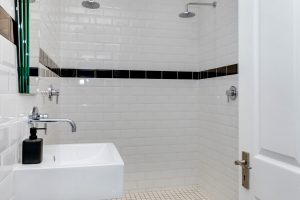 serein-serein-bathroom-109630403
