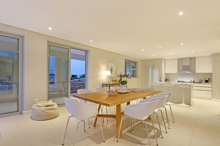 shangri-la-camps-bay-interior-dining-and-kitchen