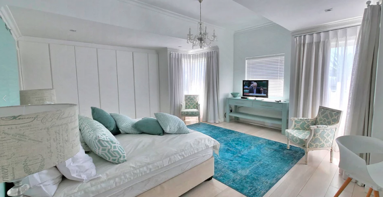 Fir-Holiday-House-Bantry-Bay-at-10.56