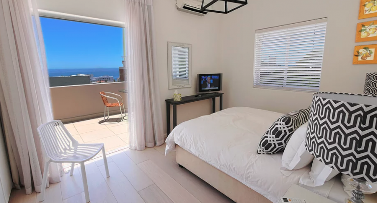 Fir-Holiday-House-Bantry-Bay-at-10.57