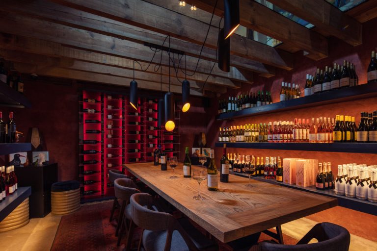 Skyvilla-Boutique-Hotel-bar