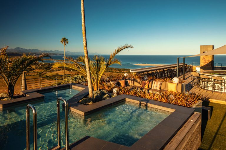 Skyvilla-Boutique-Hotel-pool-with-Sea-views