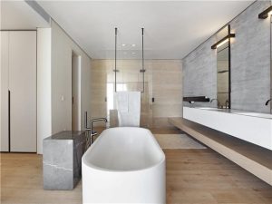 Splendour-Bantry-Bay-Villa-bathroom-