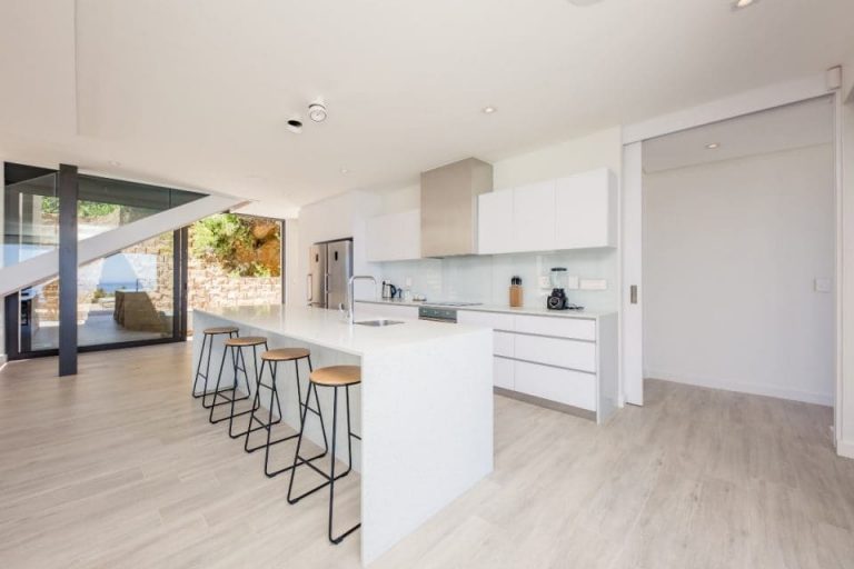 8-fiskaal-8-fiskaal-kitchen-seating-169350245-960x640-1