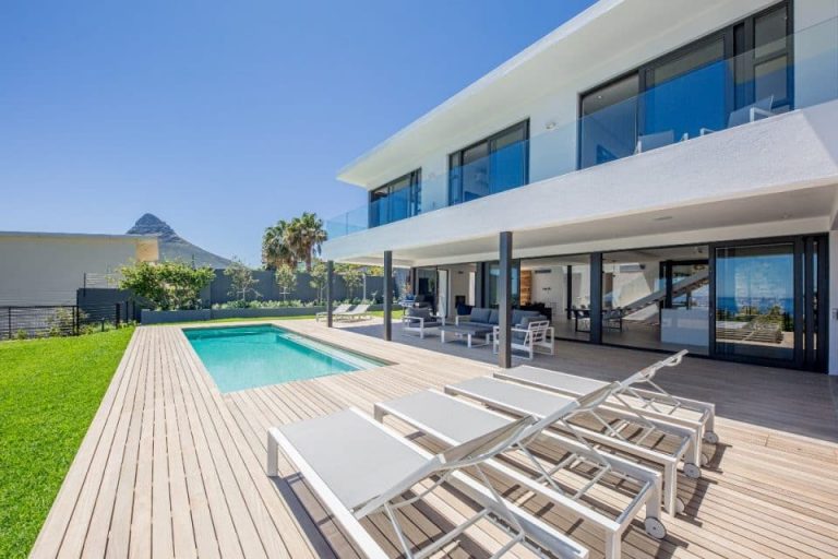 8-fiskaal-8-fiskaal-pool-deck-169350250-960x640-1