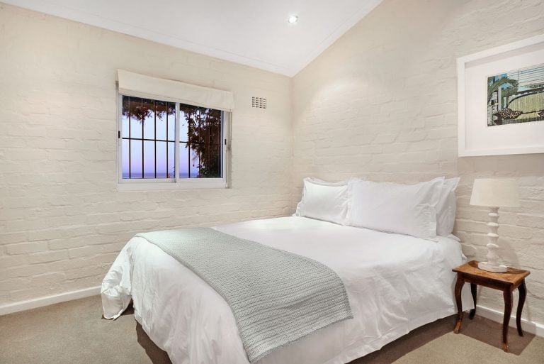 Bella-Riposa-Villa-Camps-Bay-bedroom-3