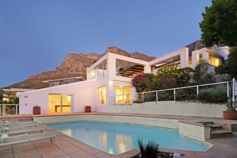 Bella-Riposa-Villa-Camps-Bay-exterior-house