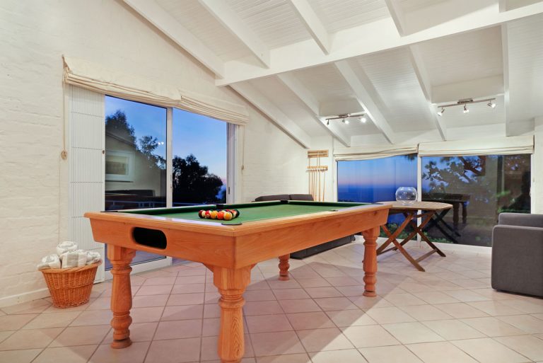 Bella-Riposa-Villa-Camps-Bay-pool-table-