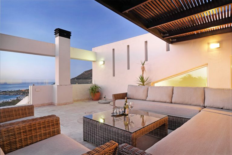 Bella-Riposa-Villa-Camps-Bay-terrace