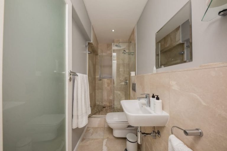 atlantic-views-atlantic-views-bathroom-169352949-960x640-1