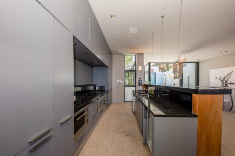 loader-penthouse-loader-penthouse-kitchen-168865902-960x640-1