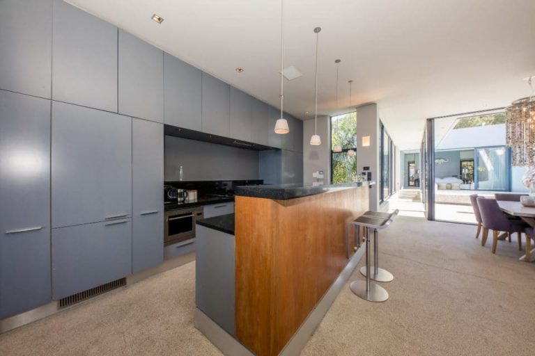 loader-penthouse-loader-penthouse-kitchen-with-seating-168865903-960x640-1