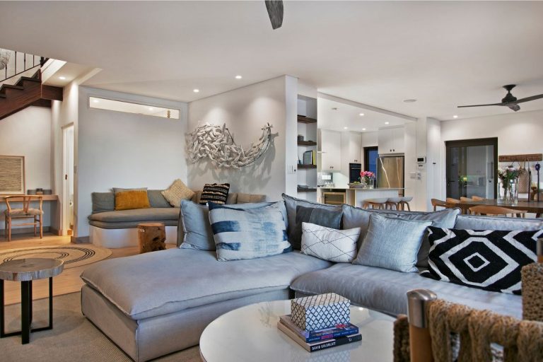 Clifton-Splendour-Villa-Cape-Town-interior-lounge