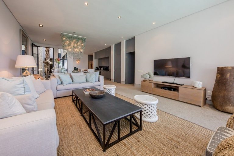 loader-villa-loader-villa-tv-room-168865829