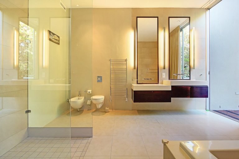 Glen-Sunset-Villa-Camps-Bay-2nd-bathroom