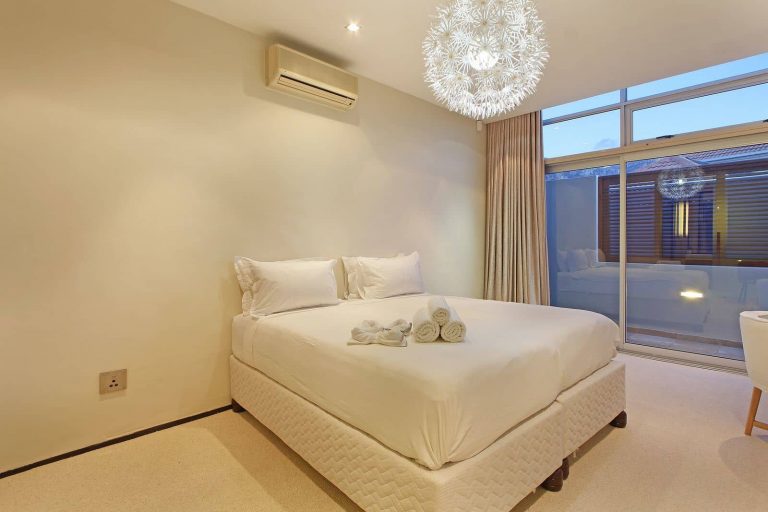 Glen-Sunset-Villa-Camps-Bay-2nd-bedroom