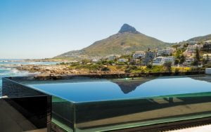 Ebb-Tide-Luxury-Apartment-in-Camps-Bay10-620x388-1