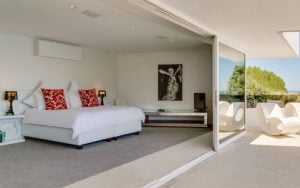 Ebb-Tide-Luxury-Apartment-in-Camps-Bay21-620x388-1