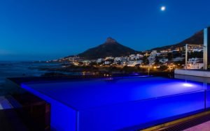 Ebb-Tide-Luxury-Apartment-in-Camps-Bay6-620x388-1