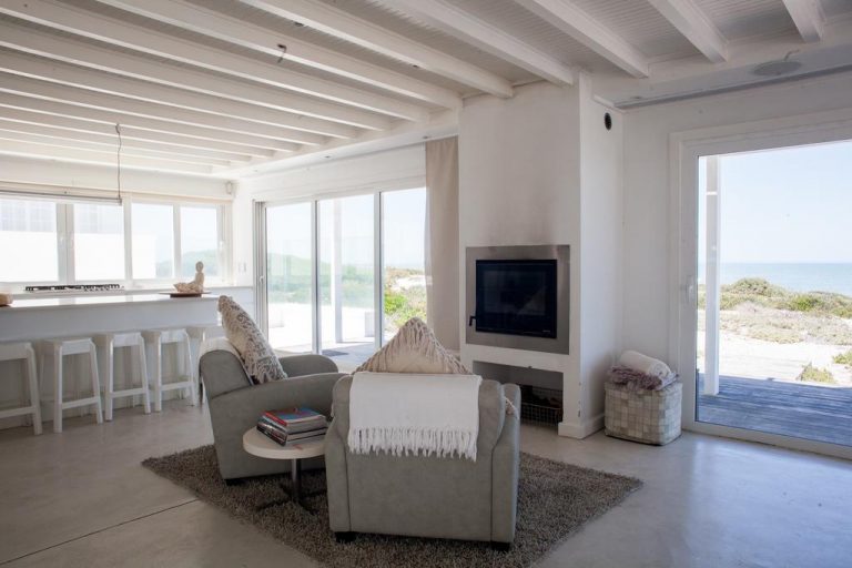 Interior-White-Sands-Beach-Villa-Yzerfontein