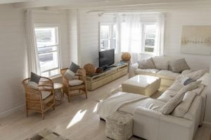 Lounge-Pearl-Bay-Beach-house-