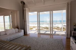 Lounge-atWhite-Sands-Beach-Villa-Yzerfontein