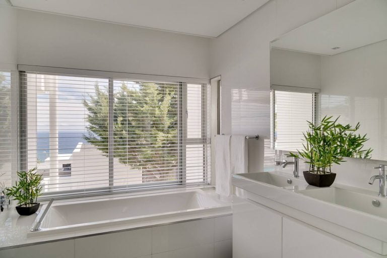 Villa-Maxima-Camps-Bay-bathroom
