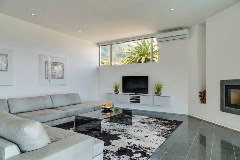 Villa-Maxima-Camps-Bay-first-foor-lounge